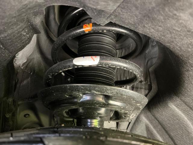 アルファード Ｚ　左右独立ムーンルーフ　フリップダウンモニター　純正１４インチナビ　全周囲カメラ　両側電動スライドドア　衝突軽減装置　禁煙車　レーダークルーズ　ＥＴＣ　Ｂｌｕｅｔｏｏｔｈ再生　フルセグ（21枚目）