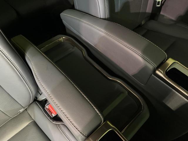 アルファード Ｚ　左右独立ムーンルーフ　フリップダウンモニター　純正１４インチナビ　全周囲カメラ　両側電動スライドドア　衝突軽減装置　禁煙車　レーダークルーズ　ＥＴＣ　Ｂｌｕｅｔｏｏｔｈ再生　フルセグ（44枚目）