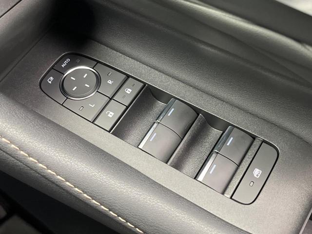 アルファード Ｚ　左右独立ムーンルーフ　フリップダウンモニター　純正１４インチナビ　全周囲カメラ　両側電動スライドドア　衝突軽減装置　禁煙車　レーダークルーズ　ＥＴＣ　Ｂｌｕｅｔｏｏｔｈ再生　フルセグ（51枚目）