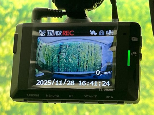 アルファード Ｚ　左右独立ムーンルーフ　フリップダウンモニター　純正１４インチナビ　全周囲カメラ　両側電動スライドドア　衝突軽減装置　禁煙車　レーダークルーズ　ＥＴＣ　Ｂｌｕｅｔｏｏｔｈ再生　フルセグ（65枚目）