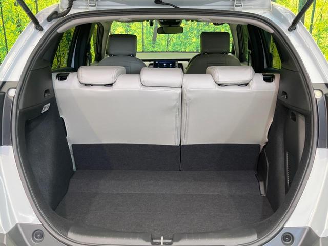 フィット ｅ：ＨＥＶクロスター　純正ナビ　バックカメラ　衝突軽減装置　レーダークルーズ　禁煙車　ドラレコ　コーナーセンサー　レーンキープ　スマートキー　ＬＥＤヘッド　ルーフレール　ＥＴＣ　オートマチックハイビーム　オートエアコン（10枚目）