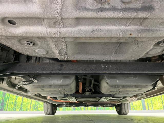 フィット ｅ：ＨＥＶクロスター　純正ナビ　バックカメラ　衝突軽減装置　レーダークルーズ　禁煙車　ドラレコ　コーナーセンサー　レーンキープ　スマートキー　ＬＥＤヘッド　ルーフレール　ＥＴＣ　オートマチックハイビーム　オートエアコン（19枚目）