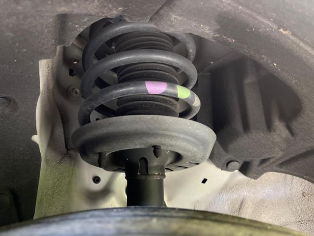 フィット ｅ：ＨＥＶクロスター　純正ナビ　バックカメラ　衝突軽減装置　レーダークルーズ　禁煙車　ドラレコ　コーナーセンサー　レーンキープ　スマートキー　ＬＥＤヘッド　ルーフレール　ＥＴＣ　オートマチックハイビーム　オートエアコン（20枚目）