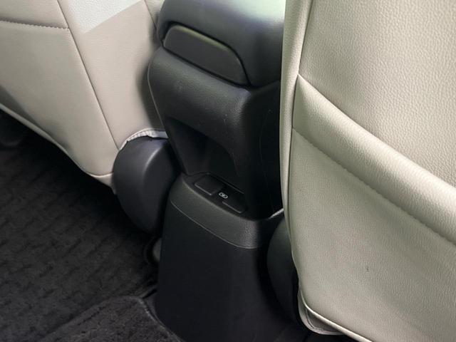 フィット ｅ：ＨＥＶクロスター　純正ナビ　バックカメラ　衝突軽減装置　レーダークルーズ　禁煙車　ドラレコ　コーナーセンサー　レーンキープ　スマートキー　ＬＥＤヘッド　ルーフレール　ＥＴＣ　オートマチックハイビーム　オートエアコン（41枚目）