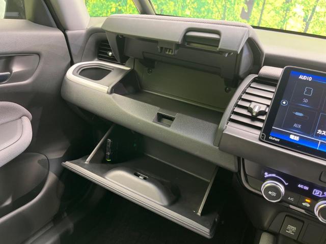 フィット ｅ：ＨＥＶクロスター　純正ナビ　バックカメラ　衝突軽減装置　レーダークルーズ　禁煙車　ドラレコ　コーナーセンサー　レーンキープ　スマートキー　ＬＥＤヘッド　ルーフレール　ＥＴＣ　オートマチックハイビーム　オートエアコン（66枚目）