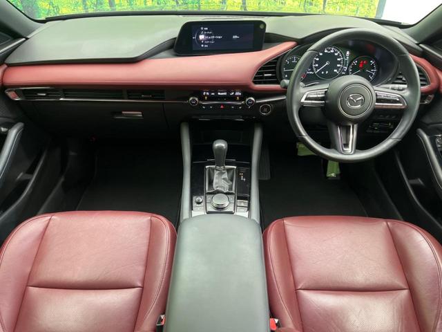 MAZDA3ファストバック XDバーガンディ セレクション ディーゼル BOSEサウンド 純正8.8インチナビ 全周囲カメラ 衝突警報装置 レーダークルーズコントロール 禁煙車 本革シート シートヒーター ドライブレコーダー コーナーセンサー(2枚目)