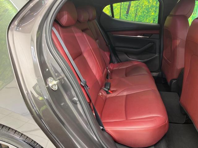 MAZDA3ファストバック XDバーガンディ セレクション ディーゼル BOSEサウンド 純正8.8インチナビ 全周囲カメラ 衝突警報装置 レーダークルーズコントロール 禁煙車 本革シート シートヒーター ドライブレコーダー コーナーセンサー(9枚目)