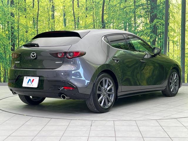 MAZDA3ファストバック XDバーガンディ セレクション ディーゼル BOSEサウンド 純正8.8インチナビ 全周囲カメラ 衝突警報装置 レーダークルーズコントロール 禁煙車 本革シート シートヒーター ドライブレコーダー コーナーセンサー(17枚目)