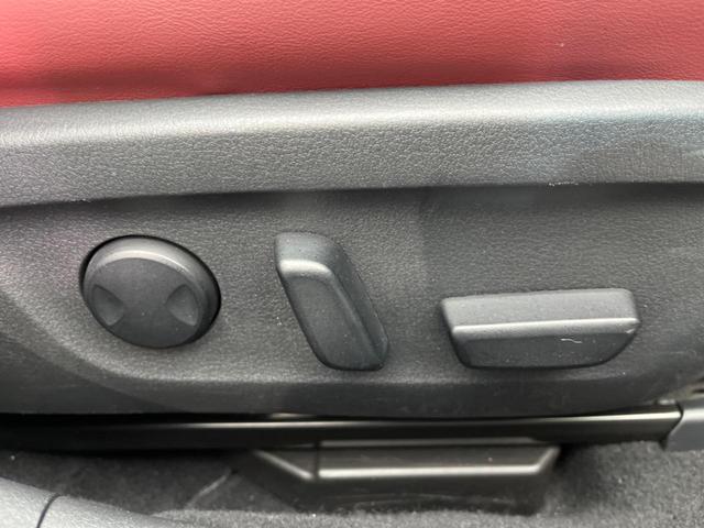 MAZDA3ファストバック XDバーガンディ セレクション ディーゼル BOSEサウンド 純正8.8インチナビ 全周囲カメラ 衝突警報装置 レーダークルーズコントロール 禁煙車 本革シート シートヒーター ドライブレコーダー コーナーセンサー(39枚目)