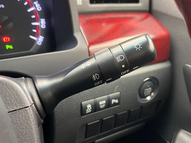 ヴェルファイア ２．４Ｚ　両側電動スライドドア　純正ナビ　バックカメラ　禁煙車　コーナーセンサー　スマートキー　ＨＩＤヘッド　ＥＴＣ　オートライト　オートエアコン　純正１８インチＡＷ　ＣＤ／ＤＶＤ再生　フォグライト　地デジ（6枚目）