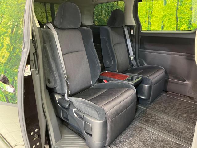 ヴェルファイア ２．４Ｚ　両側電動スライドドア　純正ナビ　バックカメラ　禁煙車　コーナーセンサー　スマートキー　ＨＩＤヘッド　ＥＴＣ　オートライト　オートエアコン　純正１８インチＡＷ　ＣＤ／ＤＶＤ再生　フォグライト　地デジ（9枚目）