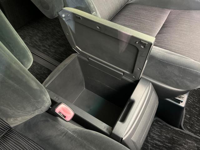 ヴェルファイア ２．４Ｚ　両側電動スライドドア　純正ナビ　バックカメラ　禁煙車　コーナーセンサー　スマートキー　ＨＩＤヘッド　ＥＴＣ　オートライト　オートエアコン　純正１８インチＡＷ　ＣＤ／ＤＶＤ再生　フォグライト　地デジ（55枚目）