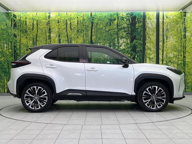 ヤリスクロス ハイブリッドZ 全周囲カメラ 衝突被害軽減システム レーダークルーズ 禁煙車 ハーフレザーシート パワーシート コーナーセンサー スマートキー LEDヘッド ETC 純正18インチアルミ オートハイビーム(35枚目)