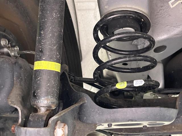 アルト Ｌ　衝突軽減装置　シートヒーター　レーンキープアシスト　オートライト　コーナーセンサー　ＣＤ再生　盗難防止装置　トラクションコントロール　ヘッドライトレベラーザー（20枚目）