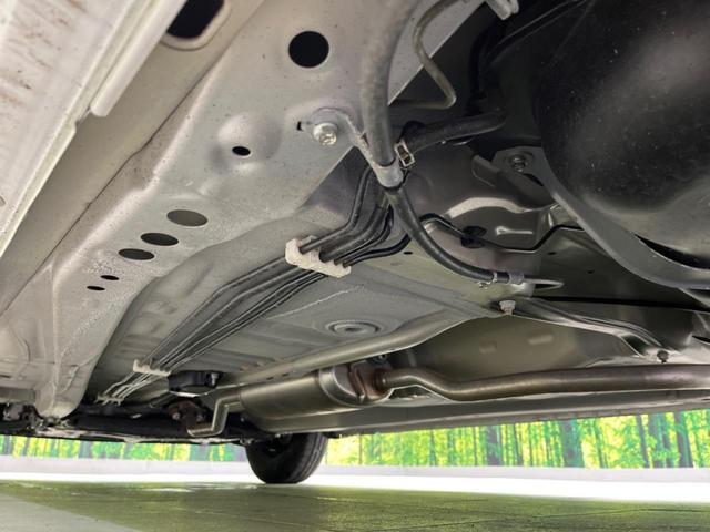 アルト Ｌ　衝突軽減装置　シートヒーター　レーンキープアシスト　オートライト　コーナーセンサー　ＣＤ再生　盗難防止装置　トラクションコントロール　ヘッドライトレベラーザー（28枚目）