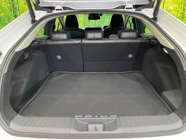 プリウス Z サイド・バックカメラ 衝突被害軽減システム 禁煙車 電動リアゲート ハーフレザーシート 前席シートエアコン パワーシート コーナーセンサー スマートキー LEDヘッド ビルトインETC(10枚目)