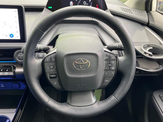 プリウス Z サイド・バックカメラ 衝突被害軽減システム 禁煙車 電動リアゲート ハーフレザーシート 前席シートエアコン パワーシート コーナーセンサー スマートキー LEDヘッド ビルトインETC(11枚目)