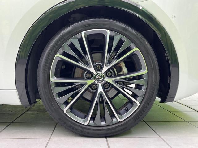 プリウス Z サイド・バックカメラ 衝突被害軽減システム 禁煙車 電動リアゲート ハーフレザーシート 前席シートエアコン パワーシート コーナーセンサー スマートキー LEDヘッド ビルトインETC(25枚目)