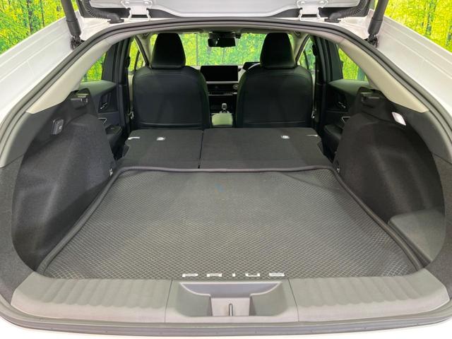 プリウス Z サイド・バックカメラ 衝突被害軽減システム 禁煙車 電動リアゲート ハーフレザーシート 前席シートエアコン パワーシート コーナーセンサー スマートキー LEDヘッド ビルトインETC(30枚目)