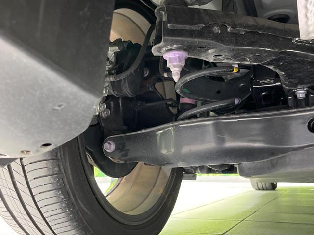 プリウス Z サイド・バックカメラ 衝突被害軽減システム 禁煙車 電動リアゲート ハーフレザーシート 前席シートエアコン パワーシート コーナーセンサー スマートキー LEDヘッド ビルトインETC(33枚目)