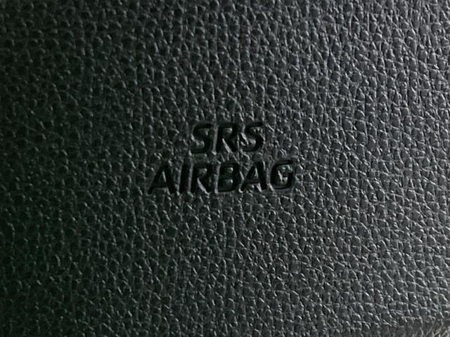 プリウス Z サイド・バックカメラ 衝突被害軽減システム 禁煙車 電動リアゲート ハーフレザーシート 前席シートエアコン パワーシート コーナーセンサー スマートキー LEDヘッド ビルトインETC(45枚目)