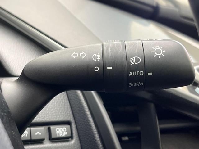 プリウス Z サイド・バックカメラ 衝突被害軽減システム 禁煙車 電動リアゲート ハーフレザーシート 前席シートエアコン パワーシート コーナーセンサー スマートキー LEDヘッド ビルトインETC(52枚目)