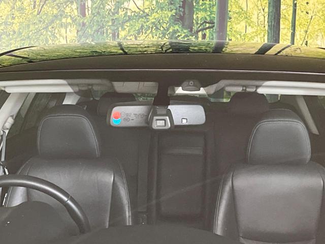 スカイライン 350GT ハイブリッド タイプP BOSEサウンド 衝突軽減装置 禁煙車 純正ナビ 全周囲カメラ レーダークルーズ ETC Bluetooth フルセグ 黒革シート パワーシート シートヒーター LEDヘッドライト LEDフォグ(4枚目)