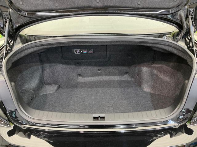 スカイライン 350GT ハイブリッド タイプP BOSEサウンド 衝突軽減装置 禁煙車 純正ナビ 全周囲カメラ レーダークルーズ ETC Bluetooth フルセグ 黒革シート パワーシート シートヒーター LEDヘッドライト LEDフォグ(10枚目)