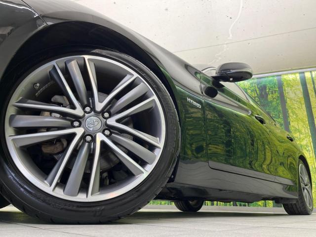 スカイライン 350GT ハイブリッド タイプP BOSEサウンド 衝突軽減装置 禁煙車 純正ナビ 全周囲カメラ レーダークルーズ ETC Bluetooth フルセグ 黒革シート パワーシート シートヒーター LEDヘッドライト LEDフォグ(13枚目)