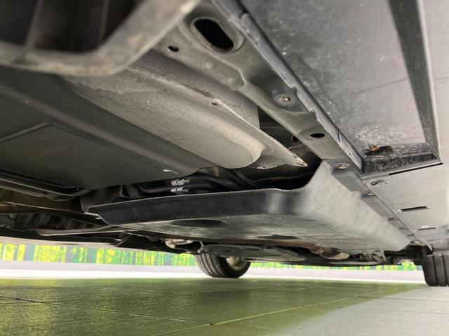 スカイライン 350GT ハイブリッド タイプP BOSEサウンド 衝突軽減装置 禁煙車 純正ナビ 全周囲カメラ レーダークルーズ ETC Bluetooth フルセグ 黒革シート パワーシート シートヒーター LEDヘッドライト LEDフォグ(31枚目)