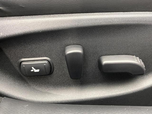 スカイライン 350GT ハイブリッド タイプP BOSEサウンド 衝突軽減装置 禁煙車 純正ナビ 全周囲カメラ レーダークルーズ ETC Bluetooth フルセグ 黒革シート パワーシート シートヒーター LEDヘッドライト LEDフォグ(38枚目)