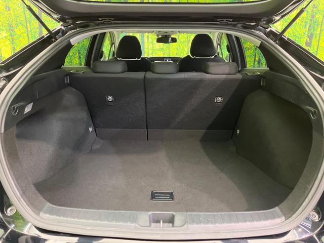 プリウス Sセーフティプラス ナビ バックカメラ 衝突軽減装置 レーダークルーズコントロール 禁煙車 コーナーセンサー レーンキープ スマートキー LEDヘッド ETC オートマチックハイビーム パーキングアシスト(10枚目)