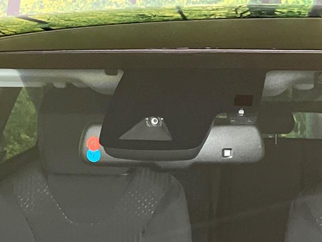 プリウス Sセーフティプラス ナビ バックカメラ 衝突軽減装置 レーダークルーズコントロール 禁煙車 コーナーセンサー レーンキープ スマートキー LEDヘッド ETC オートマチックハイビーム パーキングアシスト(21枚目)
