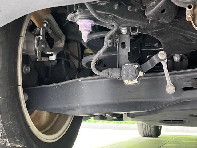 プリウス Sセーフティプラス ナビ バックカメラ 衝突軽減装置 レーダークルーズコントロール 禁煙車 コーナーセンサー レーンキープ スマートキー LEDヘッド ETC オートマチックハイビーム パーキングアシスト(29枚目)