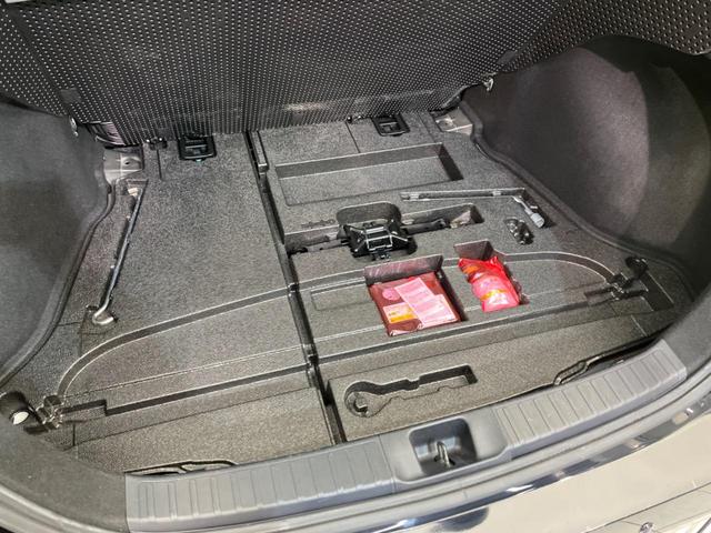 プリウス Sセーフティプラス ナビ バックカメラ 衝突軽減装置 レーダークルーズコントロール 禁煙車 コーナーセンサー レーンキープ スマートキー LEDヘッド ETC オートマチックハイビーム パーキングアシスト(35枚目)