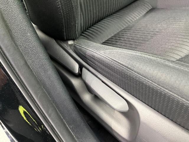 プリウス Sセーフティプラス ナビ バックカメラ 衝突軽減装置 レーダークルーズコントロール 禁煙車 コーナーセンサー レーンキープ スマートキー LEDヘッド ETC オートマチックハイビーム パーキングアシスト(37枚目)