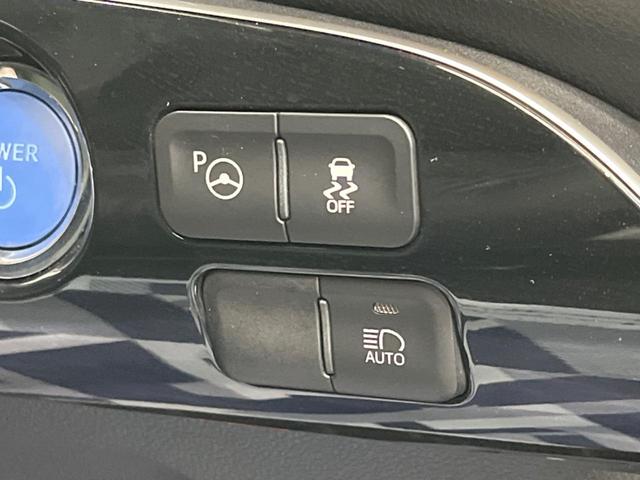 プリウス Sセーフティプラス ナビ バックカメラ 衝突軽減装置 レーダークルーズコントロール 禁煙車 コーナーセンサー レーンキープ スマートキー LEDヘッド ETC オートマチックハイビーム パーキングアシスト(41枚目)