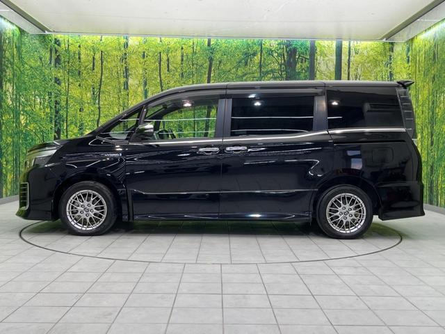ヴォクシー ハイブリッドＺＳ　煌ＩＩ　両側電動ドア　１１型ナビ　後席モニター　ＥＴＣ　禁煙車　バックカメラ　衝突軽減　スマートキー　ＬＥＤヘッド　純正１６インチアルミ　オートハイビーム　車線逸脱警報　オートライト（28枚目）
