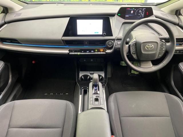 プリウス G バックカメラ 衝突被害軽減システム 禁煙車 レーダークルーズ ドラレコ コーナーセンサー スマートキー LEDヘッド ETC2.0 オートハイビーム 車線逸脱警報 オートライト デュアルエアコン(2枚目)