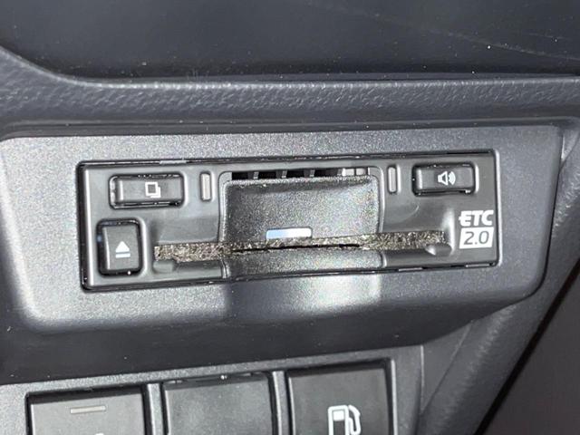 プリウス G バックカメラ 衝突被害軽減システム 禁煙車 レーダークルーズ ドラレコ コーナーセンサー スマートキー LEDヘッド ETC2.0 オートハイビーム 車線逸脱警報 オートライト デュアルエアコン(6枚目)