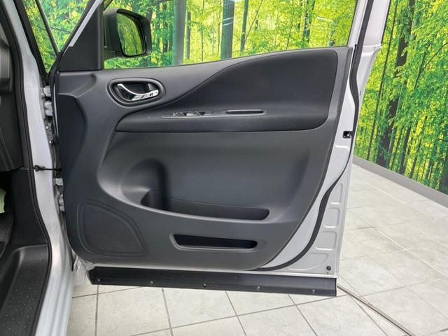 セレナ ハイウェイスター S-ハイブリッド Vセレクション 両側電動スライドドア 後席モニター 純正8インチSDナビ バックカメラ 禁煙車 ETC Bluetooth再生 ドライブレコーダー CD/DVD再生 HIDヘッドライト(36枚目)