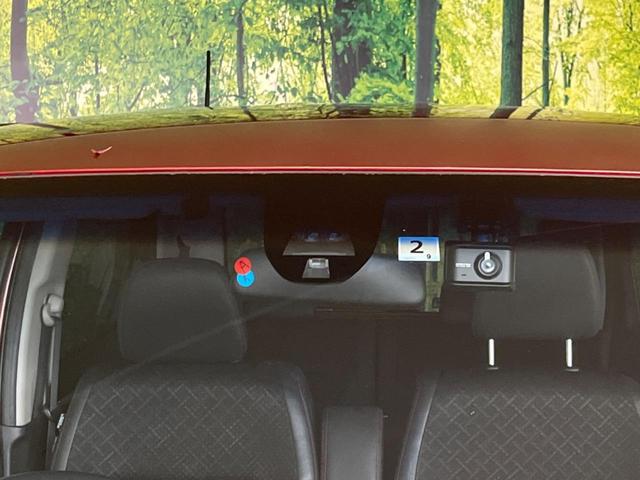 N-WGNカスタム G・ターボパッケージ 純正ナビ 禁煙車 バックカメラ 衝突被害軽減 ハーフレザーシート ETC ドラレコ スマートキー HIDヘッド クルコン 純正14インチアルミ オートライト オートエアコン(3枚目)