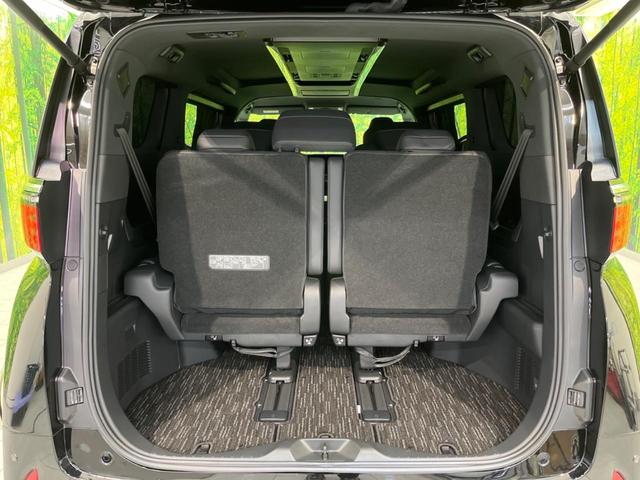 アルファードハイブリッド Ｚ　ガラスルーフ　両側電動スライドドア　後席モニター　全周囲カメラ　ＡＣ１００Ｖ電源　衝突軽減装置　レーダークルーズ　禁煙車　パワーバックドア　シートヒーター　パワーシート　シートエアコン　パワーシート（11枚目）