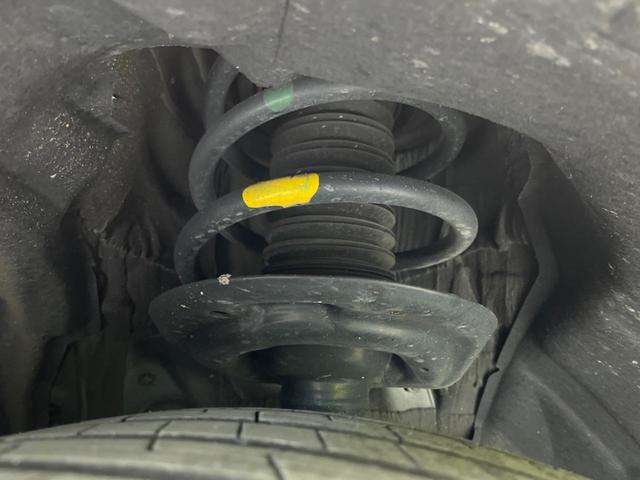 アルファードハイブリッド Ｚ　ガラスルーフ　両側電動スライドドア　後席モニター　全周囲カメラ　ＡＣ１００Ｖ電源　衝突軽減装置　レーダークルーズ　禁煙車　パワーバックドア　シートヒーター　パワーシート　シートエアコン　パワーシート（24枚目）