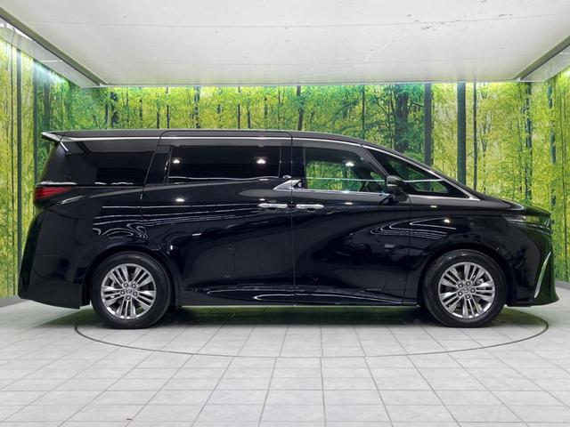 アルファードハイブリッド Ｚ　ガラスルーフ　両側電動スライドドア　後席モニター　全周囲カメラ　ＡＣ１００Ｖ電源　衝突軽減装置　レーダークルーズ　禁煙車　パワーバックドア　シートヒーター　パワーシート　シートエアコン　パワーシート（38枚目）