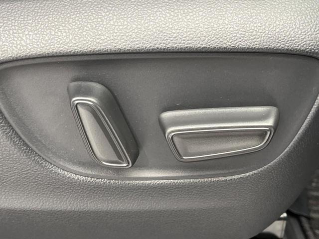 アルファードハイブリッド Ｚ　ガラスルーフ　両側電動スライドドア　後席モニター　全周囲カメラ　ＡＣ１００Ｖ電源　衝突軽減装置　レーダークルーズ　禁煙車　パワーバックドア　シートヒーター　パワーシート　シートエアコン　パワーシート（50枚目）