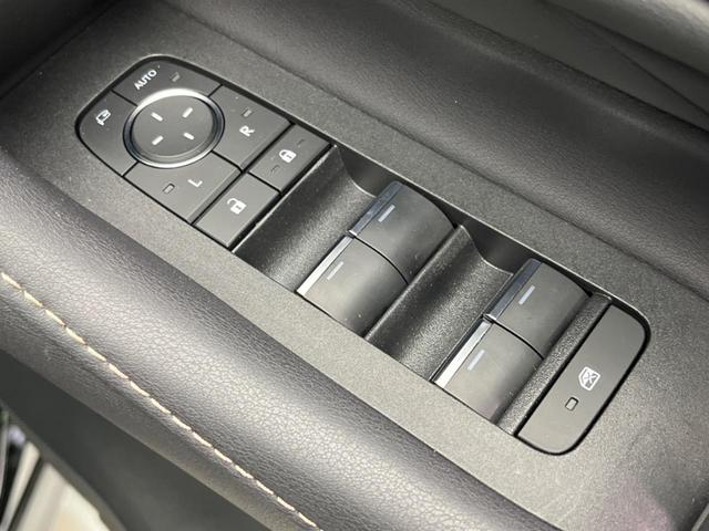 アルファードハイブリッド Ｚ　ガラスルーフ　両側電動スライドドア　後席モニター　全周囲カメラ　ＡＣ１００Ｖ電源　衝突軽減装置　レーダークルーズ　禁煙車　パワーバックドア　シートヒーター　パワーシート　シートエアコン　パワーシート（53枚目）