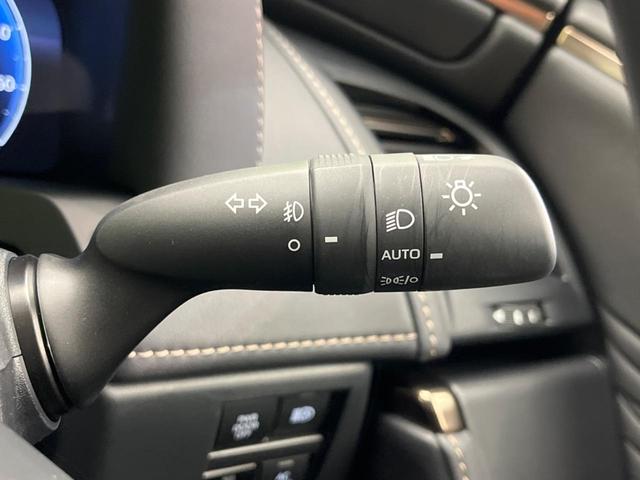 アルファードハイブリッド Ｚ　ガラスルーフ　両側電動スライドドア　後席モニター　全周囲カメラ　ＡＣ１００Ｖ電源　衝突軽減装置　レーダークルーズ　禁煙車　パワーバックドア　シートヒーター　パワーシート　シートエアコン　パワーシート（60枚目）