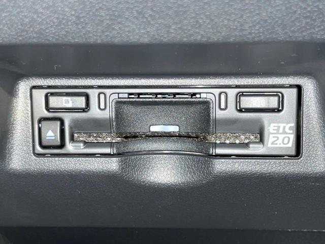 アルファードハイブリッド Ｚ　ガラスルーフ　両側電動スライドドア　後席モニター　全周囲カメラ　ＡＣ１００Ｖ電源　衝突軽減装置　レーダークルーズ　禁煙車　パワーバックドア　シートヒーター　パワーシート　シートエアコン　パワーシート（62枚目）