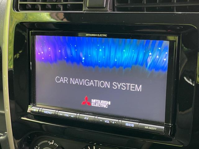 ジムニー ランドベンチャー 4WD SDナビ バックカメラ 禁煙車 ハーフレザーシート シートヒーター ETC 純正16インチAW Bluetooth再生 CD/DVD再生 フルセグ 革巻きステアリング フォグライト(3枚目)
